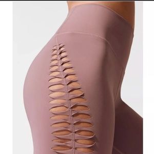 🚫SOLD🚫Alo Yoga Reform Leggings